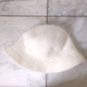 Angora bucket hat